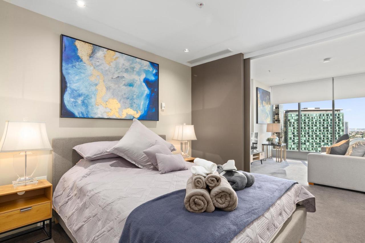 Sophisticated Designer Condo W River & City Views Ville de Ville de Melbourne Extérieur photo