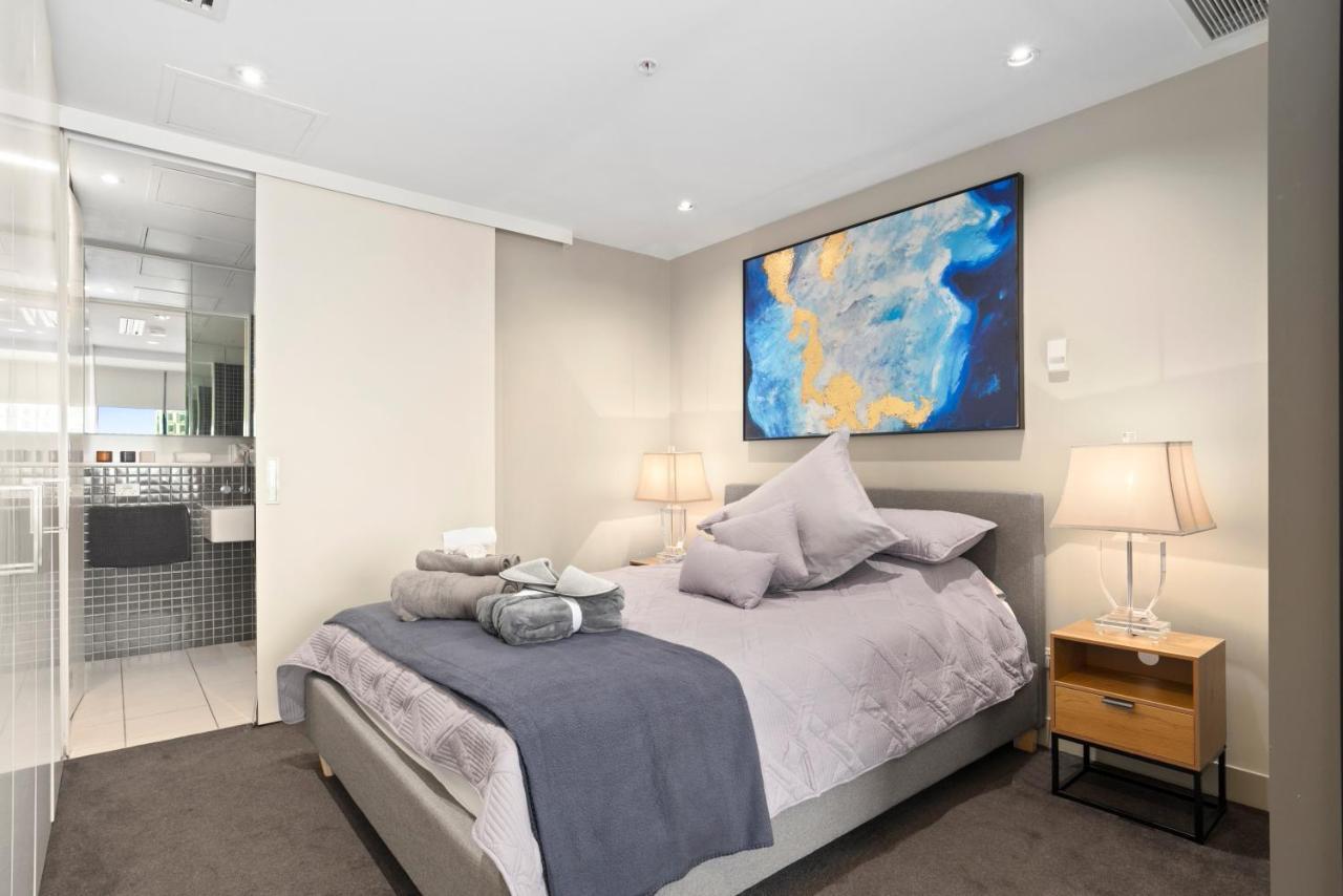 Sophisticated Designer Condo W River & City Views Ville de Ville de Melbourne Extérieur photo