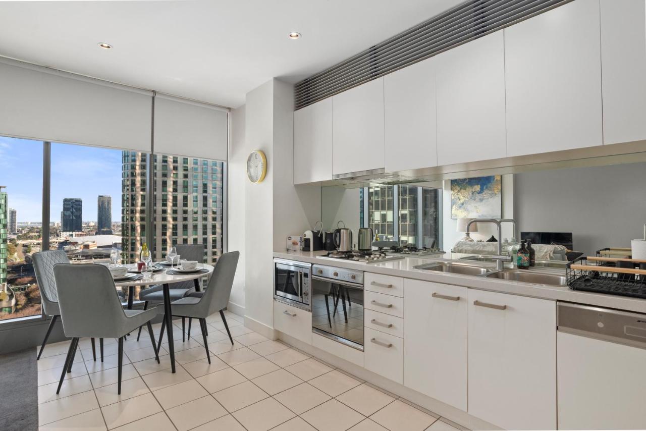 Sophisticated Designer Condo W River & City Views Ville de Ville de Melbourne Extérieur photo